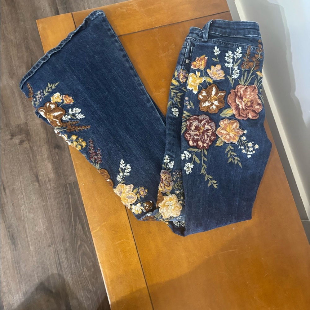 DRIFTWOOD Blue Jeans with Multicolor Floral Embroidery